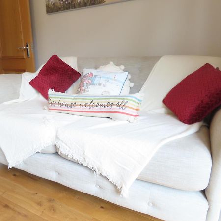 Entire Seaside Luxury Home With On Site Parking! Poole Extérieur photo